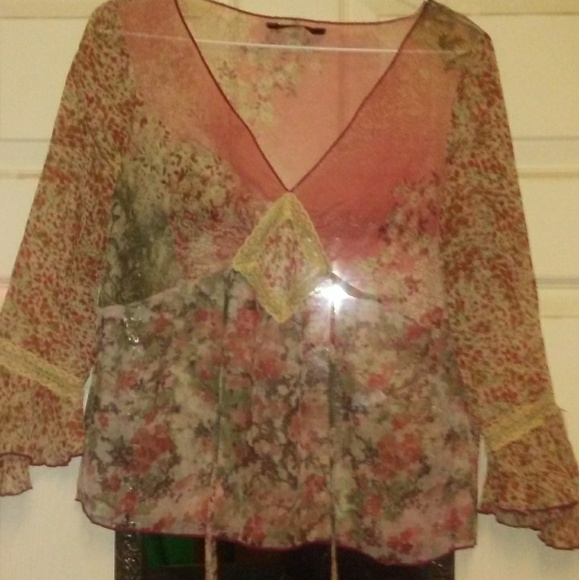Sheer floral print and lace blouse - Picture 2 of 2